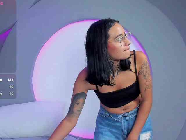 NicolleSweett04