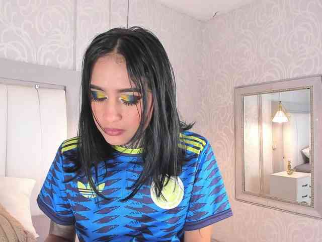 NicolleSweett04