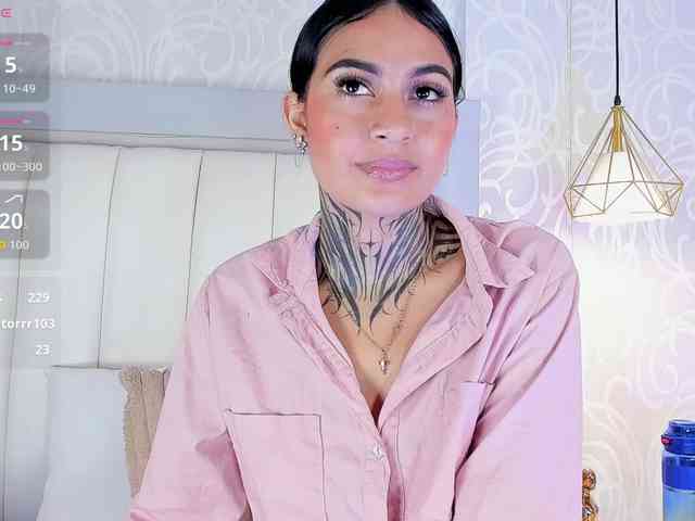NicolleSweett04