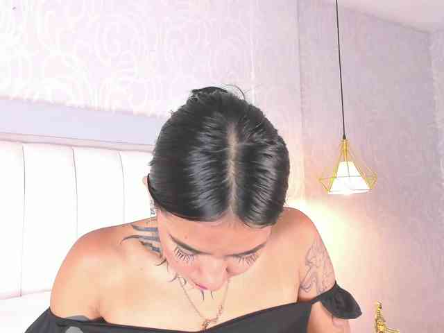 NicolleSweett04
