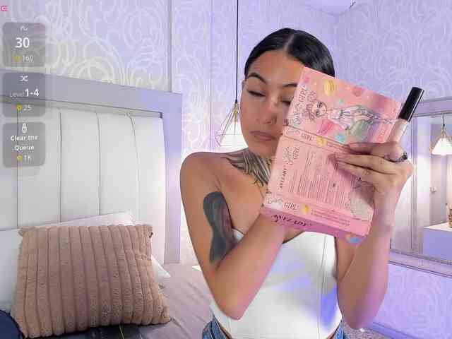 NicolleSweett04