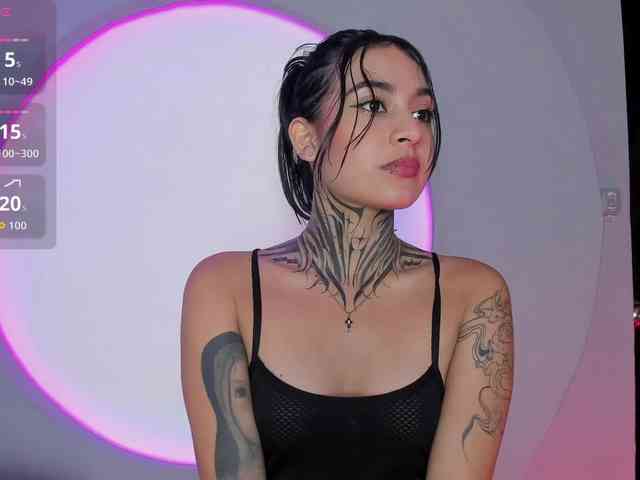 NicolleSweett04 NicolleSweett04
