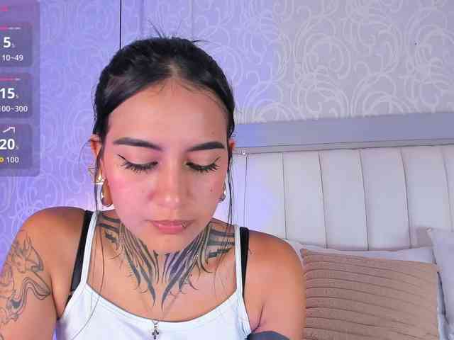 NicolleSweett04