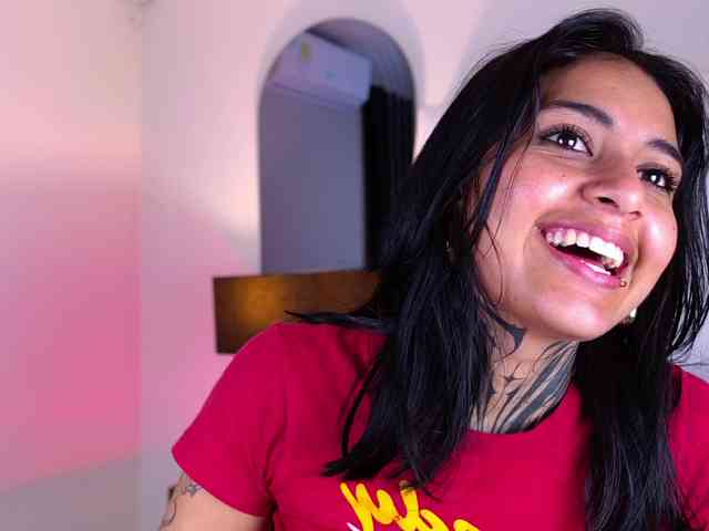 NicolleSweett04