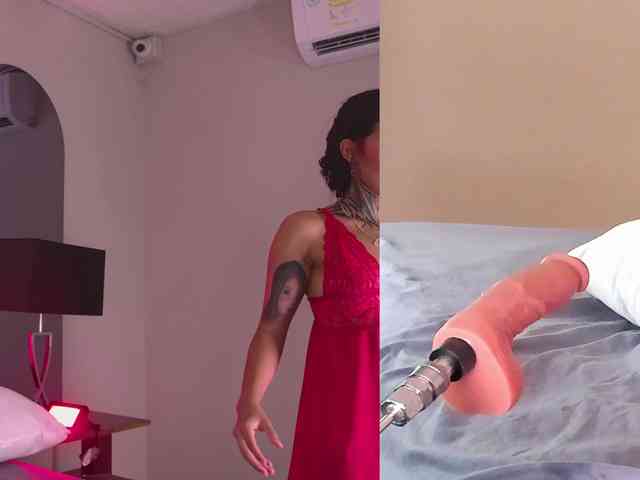 NicolleSweett04 webcam