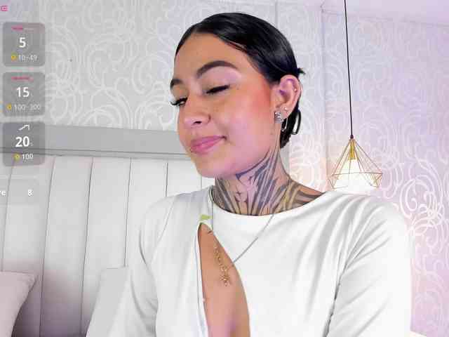 NicolleSweett04
