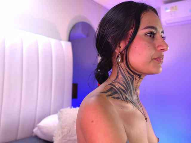 NicolleSweett04 NicolleSweett04