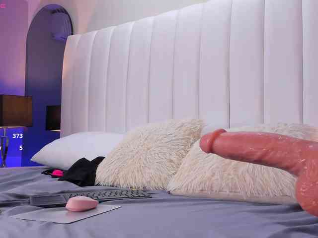 NicolleSweett04 webcam