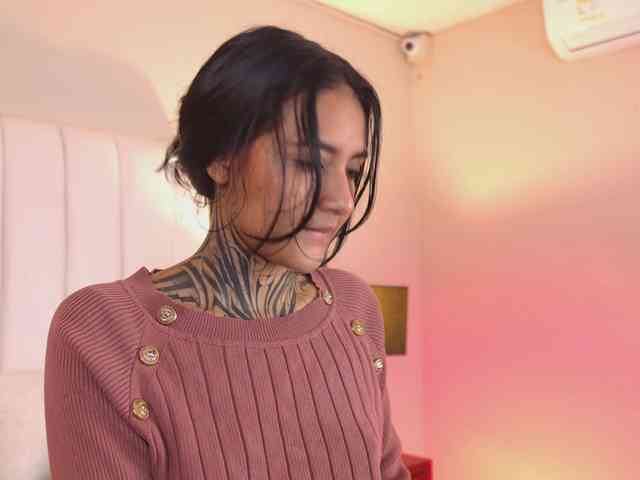 NicolleSweett04 NicolleSweett04