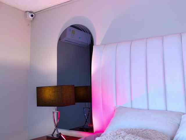 NicolleSweett04