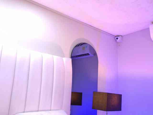 NicolleSweett04 webcam