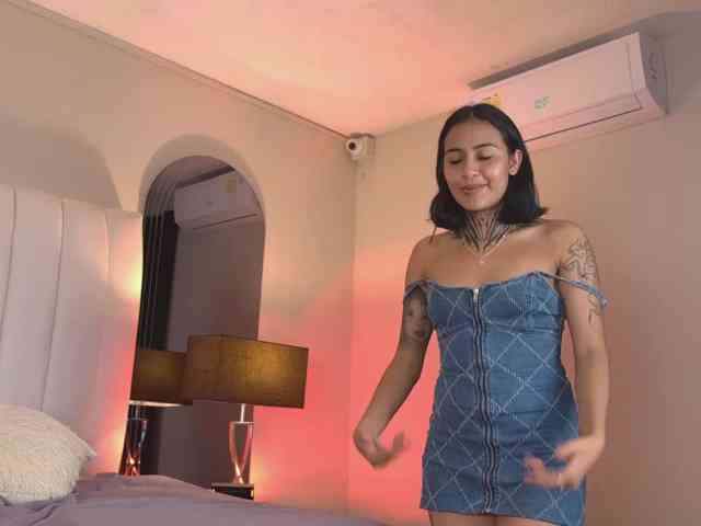 NicolleSweett04