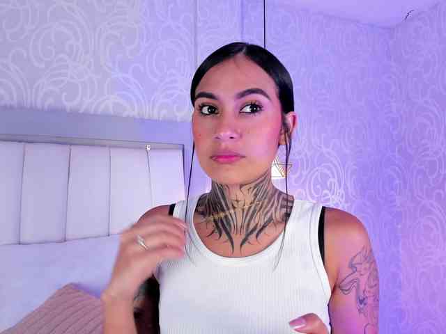 NicolleSweett04