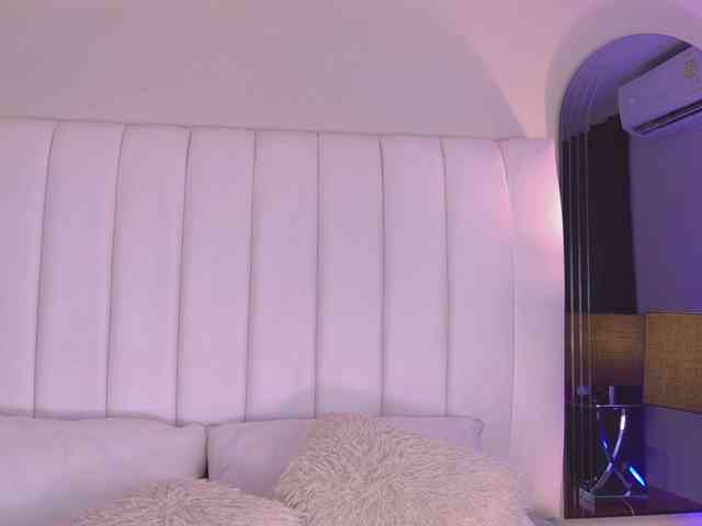 NicolleSweett04