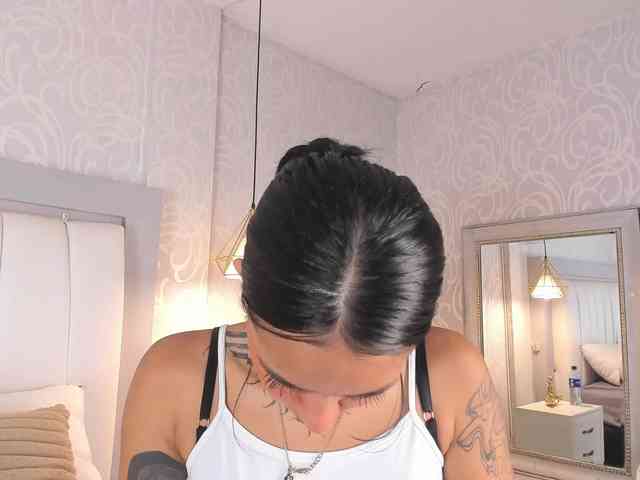 NicolleSweett04