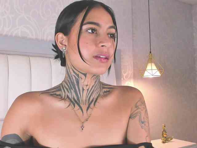 NicolleSweett04