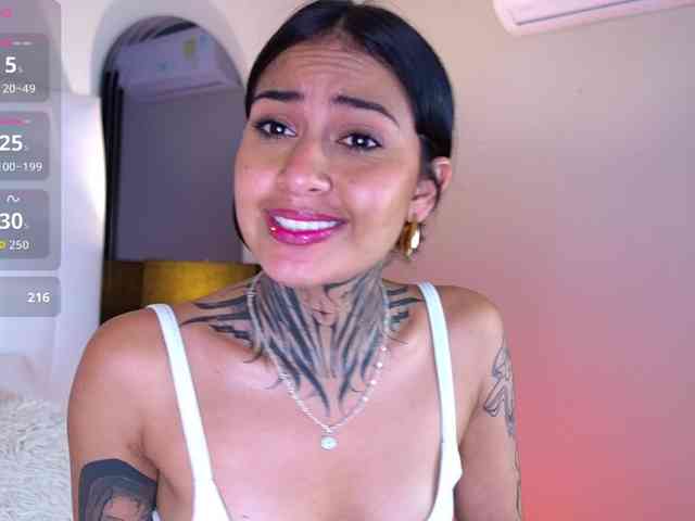 NicolleSweett04