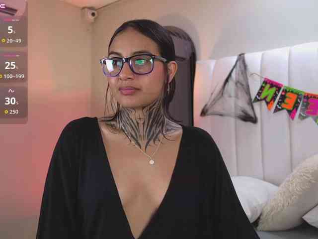 NicolleSweett04