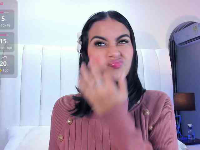 NicolleSweett04