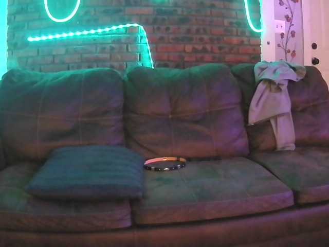 TwiceTheTease2 live cam on BongaCams