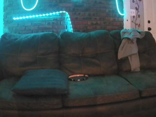 TwiceTheTease2 live cam on BongaCams
