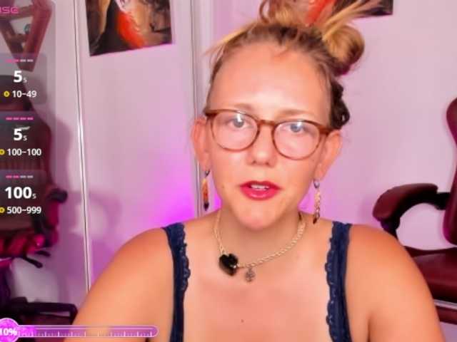 Jasminedaze888 live cam on BongaCams