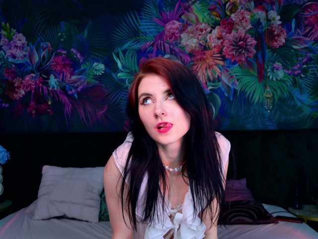 NicoleLuxe live cam on BongaCams