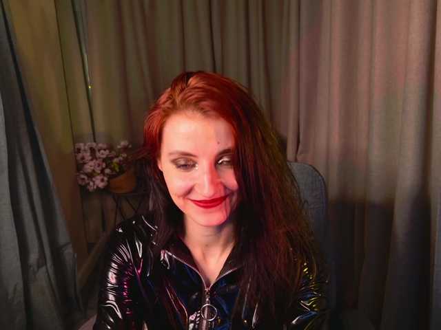 NicoleLuxe live cam on BongaCams
