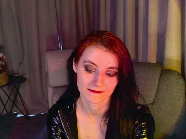 NicoleLuxe live cam on BongaCams