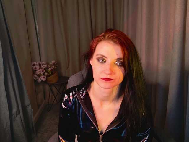NicoleLuxe live cam on BongaCams