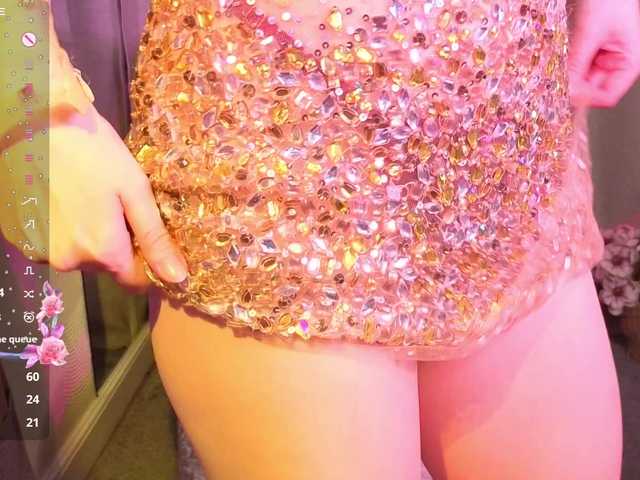 NicoleLuxe's BongaCams show and profile