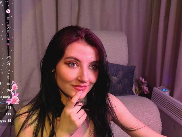 NicoleLuxe's BongaCams show and profile
