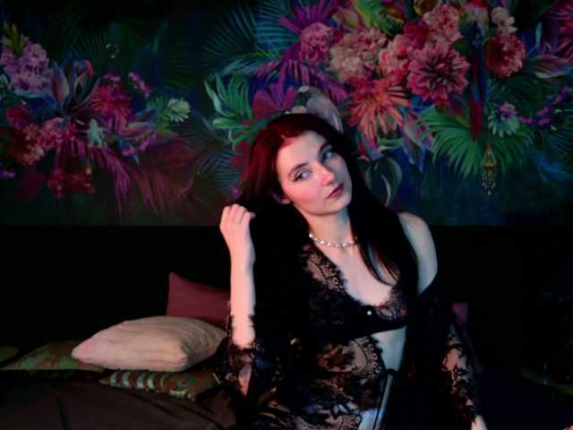 NicoleLuxe live cam on BongaCams