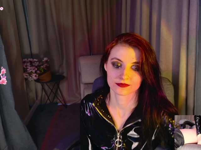 NicoleLuxe live cam on BongaCams