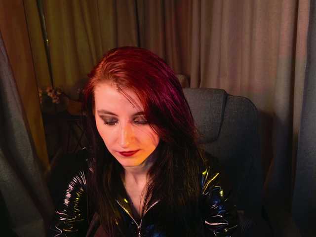 NicoleLuxe live cam on BongaCams