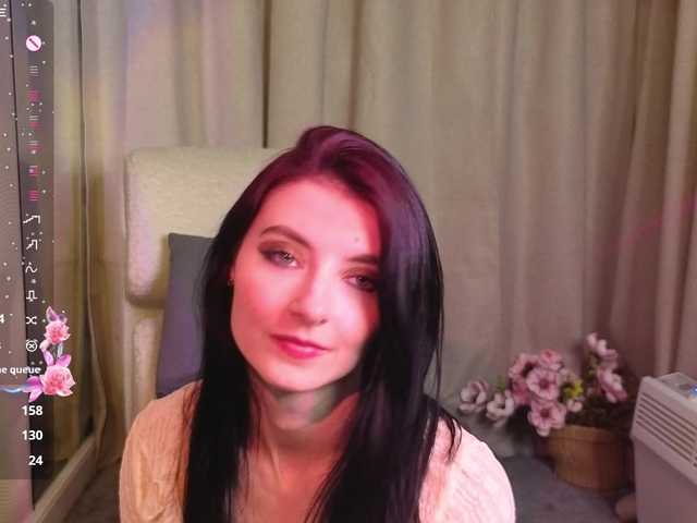 NicoleLuxe's BongaCams show and profile