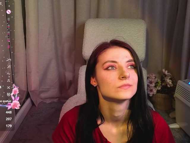 NicoleLuxe's BongaCams show and profile