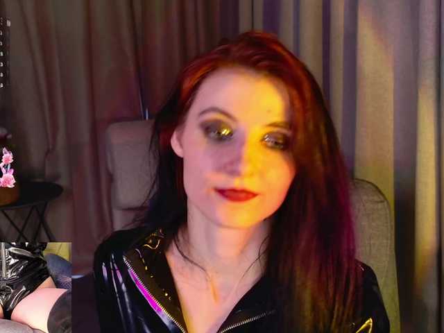 NicoleLuxe live cam on BongaCams