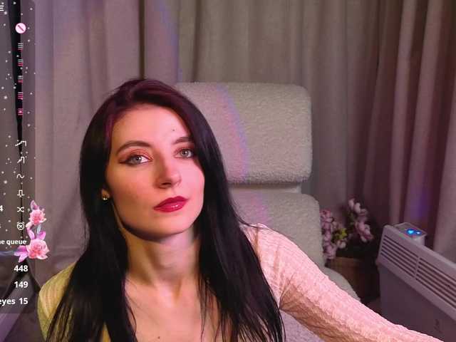 NicoleLuxe's BongaCams show and profile