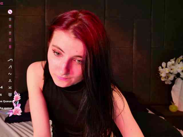 NicoleLuxe webcam