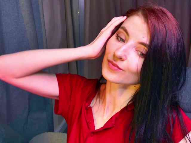 NicoleLuxe webcam