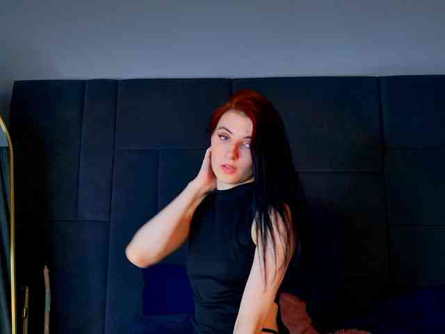 NicoleLuxe webcam