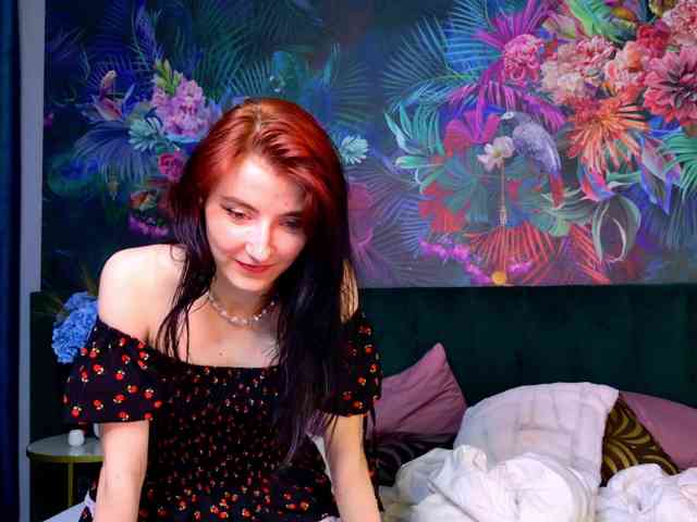 NicoleLuxe webcam
