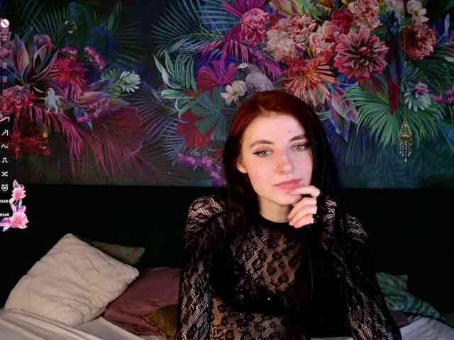 NicoleLuxe webcam