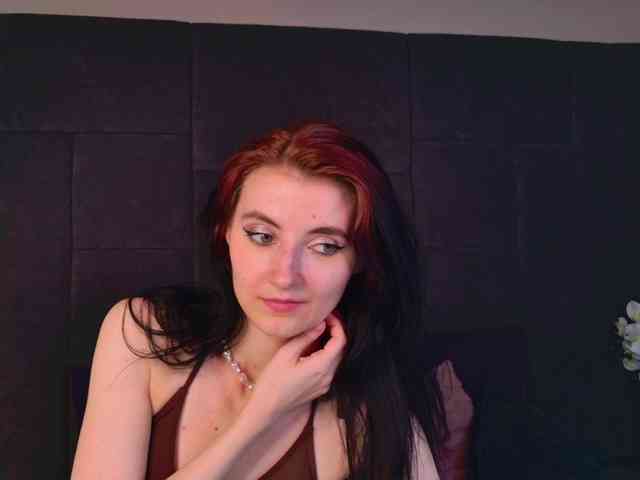 NicoleLuxe webcam