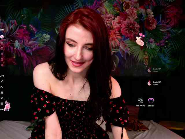 NicoleLuxe webcam