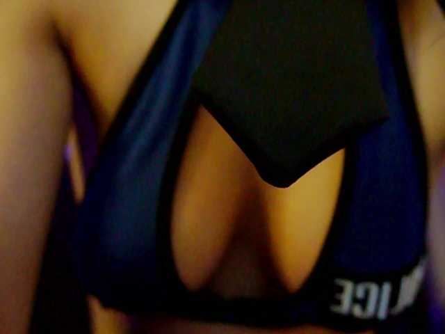 kimmblaze live cam on BongaCams