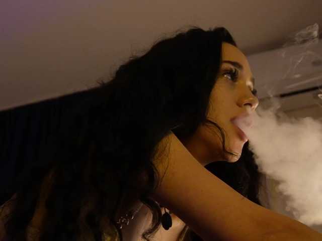 kimmblaze live cam on BongaCams