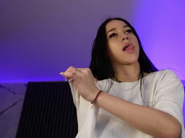 kimmblaze live cam on BongaCams