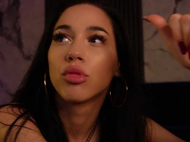 kimmblaze live cam on BongaCams